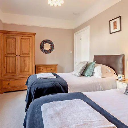 4 Bed In Oc-sz292